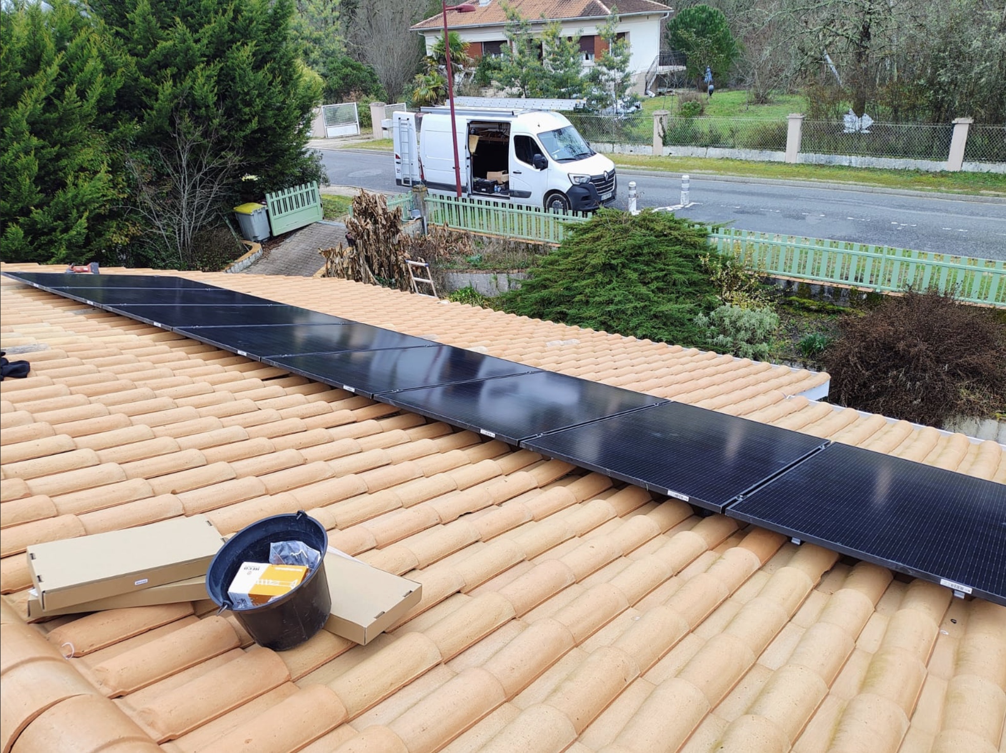 Chantier installation panneaux solaires photovoltaïques — M. et Mme Girard Royan — ODS Courtage